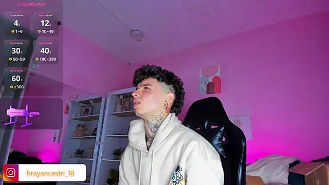 Ian Castillo  online show from December 22, 2025, 11:21 am