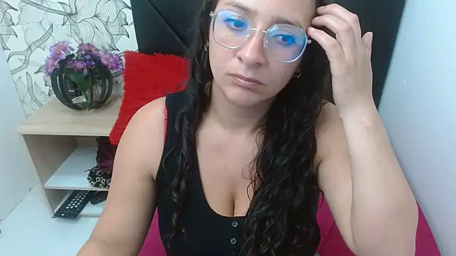 sarax ximena online show from March 27, 2026, 6:22 am