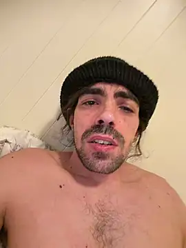 wolfwhite95 online show from April 1, 2026, 10:50 pm