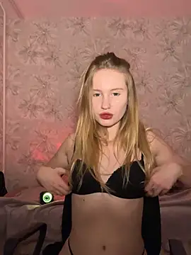 Snapshot of saint_cat25 chatting on November 22, 2025, 5:56 pm saint cat25 online show from November 22, 2025, 5:56 pm