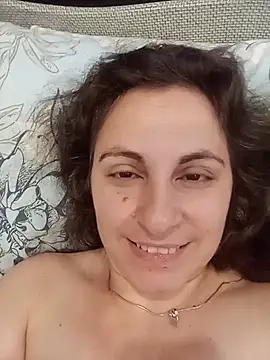 ShelaDiass online show from May 29, 2026, 2:28 am
