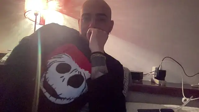 Snapshot of alessandromori91 chatting on December 17, 2025, 7:02 am alessandromori91 online show from December 17, 2025, 7:02 am