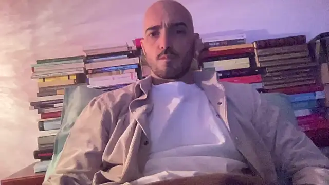 alessandromori91 online show from April 4, 2026, 8:04 pm