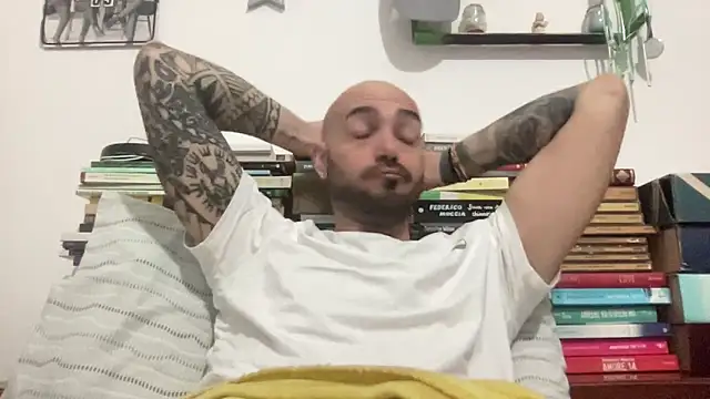 alessandromori91 online show from March 6, 2026, 6:19 am