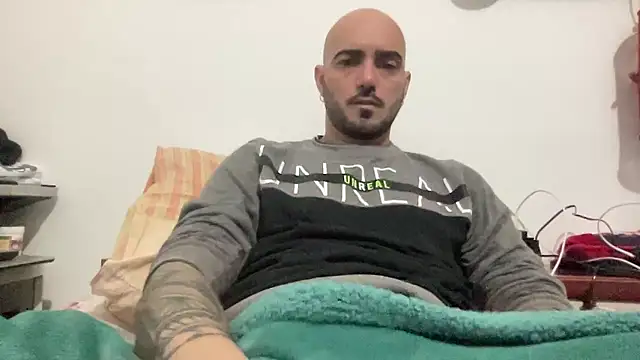 alessandromori91 online show from January 18, 2026, 8:34 pm