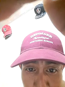 Snapshot of Coro4 chatting on February 11, 2026, 12:27 pm Coro4 online show from February 11, 2026, 12:27 pm