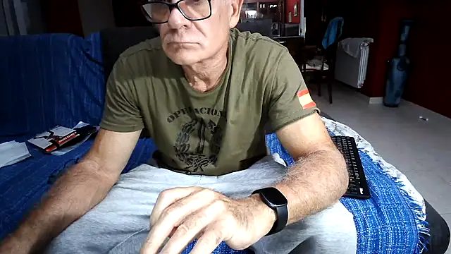 Snapshot of maduroguapo chatting on October 1, 2025, 10:02 pm maduroguapo online show from October 1, 2025, 10:02 pm