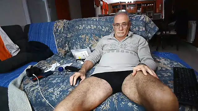 Snapshot of maduroguapo chatting on March 14, 2025, 11:00 pm maduroguapo online show from March 14, 2025, 11:00 pm