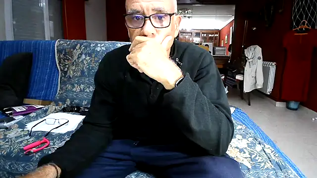 Snapshot of maduroguapo chatting on November 7, 2025, 10:03 pm maduroguapo online show from November 7, 2025, 10:03 pm