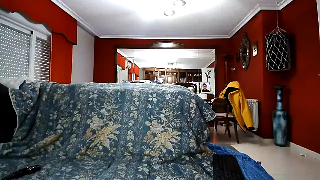 Snapshot of maduroguapo chatting on December 18, 2025, 4:00 pm maduroguapo online show from December 18, 2025, 4:00 pm