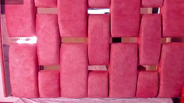 Snapshot of sophie_pariss chatting on March 21, 2025, 3:22 am sophie pariss online show from March 21, 2025, 3:22 am