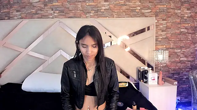 Snapshot of sophie_pariss chatting on September 12, 2025, 5:07 am sophie pariss online show from September 12, 2025, 5:07 am