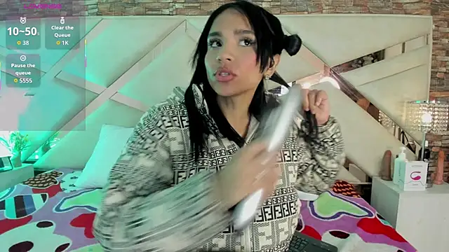 Snapshot of sophie_pariss chatting on November 12, 2025, 3:54 am sophie pariss online show from November 12, 2025, 3:54 am