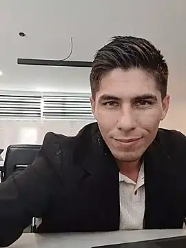 EddyMezo online show from June 9, 2026, 7:04 pm