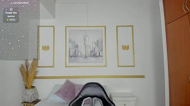 lia sexx19 online show from October 22, 2025, 2:11 am