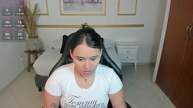 lia sexx19 online show from December 16, 2025, 2:05 am