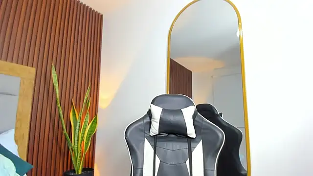 maroly 21 online show from November 29, 2025, 12:27 pm