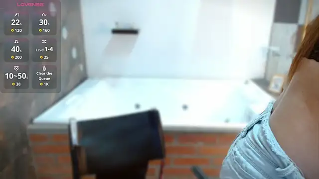 Heidy Wells online show from September 22, 2025, 12:33 pm