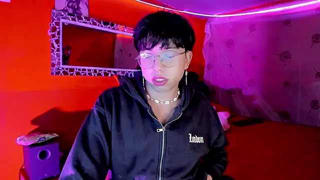 Snapshot of AnggelONfiree chatting on October 9, 2025, 4:24 am AnggelONfiree online show from October 9, 2025, 4:24 am