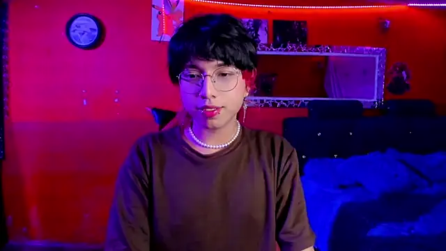 Snapshot of AnggelONfiree chatting on March 7, 2025, 12:48 am AnggelONfiree online show from March 7, 2025, 12:48 am