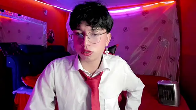 Snapshot of AnggelONfiree chatting on September 19, 2025, 12:14 am AnggelONfiree online show from September 19, 2025, 12:14 am