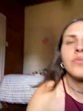 isadelasestrellas online show from November 21, 2025, 5:56 pm