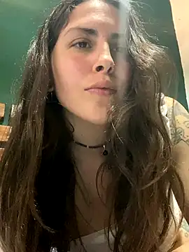 isadelasestrellas online show from September 23, 2025, 7:21 pm