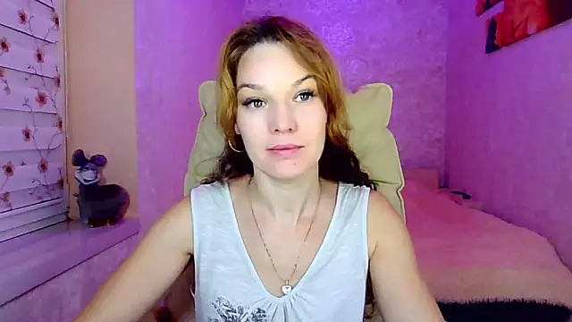 impossibleluna online show from October 26, 2025, 5:02 pm