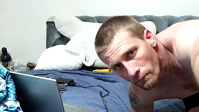 dcrick978 online show from April 28, 2026, 7:35 am