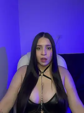 Snapshot of valentina_jonnes1 chatting on May 1, 2026, 5:23 am valentina jonnes1 online show from May 1, 2026, 5:23 am