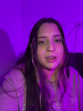 Snapshot of valentina_jonnes1 chatting on March 4, 2026, 6:21 am valentina jonnes1 online show from March 4, 2026, 6:21 am