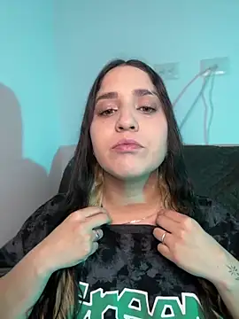 valentina jonnes1 online show from April 12, 2026, 4:49 am