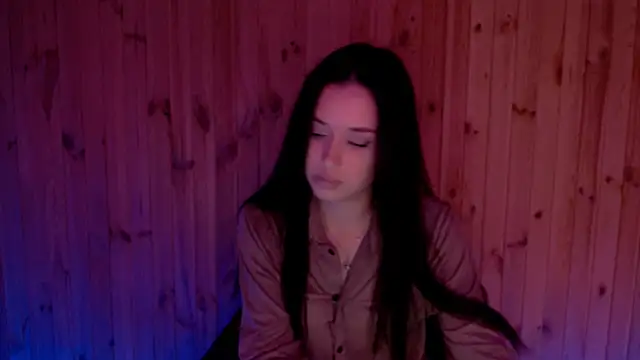 AlisaLink online show from October 14, 2025, 3:45 pm