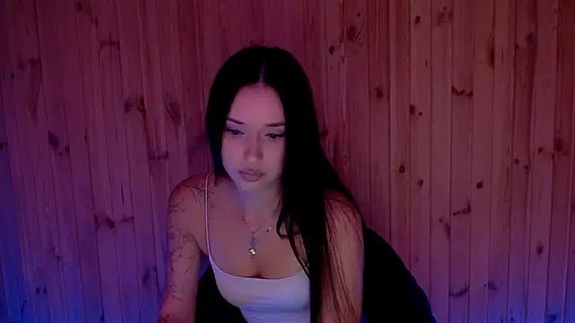 AlisaLink online show from October 4, 2025, 4:30 pm