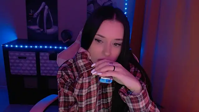 AlisaLink online show from February 13, 2025, 6:59 pm