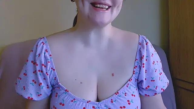 ChubbyMaia online show from March 9, 2025, 8:07 am