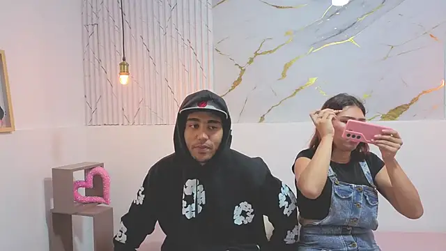 Snapshot of Annyeli chatting on November 22, 2025, 11:31 am Annyeli online show from November 22, 2025, 11:31 am