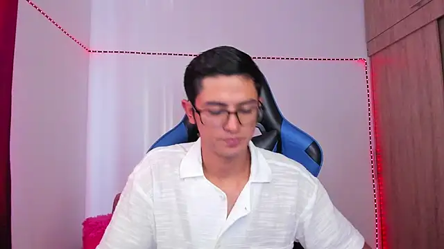 Ethan Sai    online show from December 8, 2024, 9:08 pm