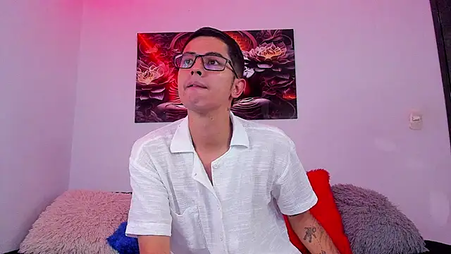 Ethan Sai    online show from October 28, 2025, 9:14 pm