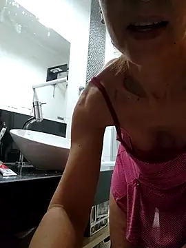 Snapshot of Branquinhasexy chatting on October 31, 2025, 8:33 am Branquinhasexy online show from October 31, 2025, 8:33 am