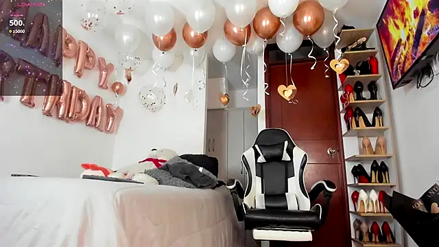 Snapshot of SophieBaker__ chatting on November 3, 2025, 4:17 am SophieBaker online show from November 3, 2025, 4:17 am