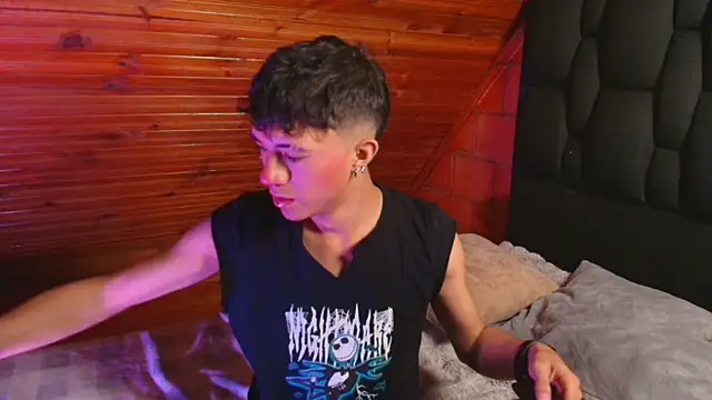 Justyn Ross online show from November 21, 2025, 3:05 am