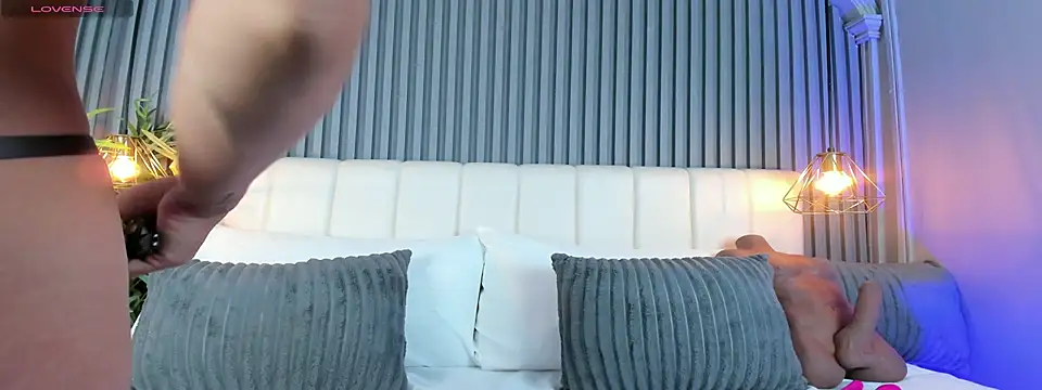 Snapshot of LinaGlam chatting on November 26, 2025, 5:13 pm LinaGlam online show from November 26, 2025, 5:13 pm