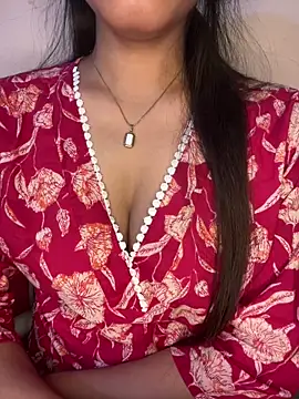 Snapshot of _riyaahahaha_ chatting on October 7, 2025, 11:22 am riyaahahaha online show from October 7, 2025, 11:22 am