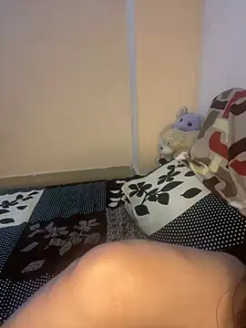 Snapshot of _riyaahahaha_ chatting on February 22, 2025, 9:34 am riyaahahaha online show from February 22, 2025, 9:34 am