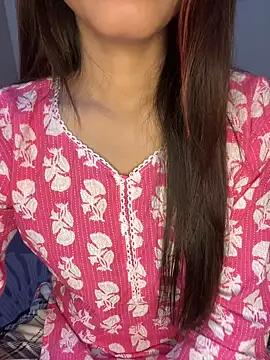 Snapshot of _riyaahahaha_ chatting on January 3, 2025, 1:46 pm riyaahahaha online show from January 3, 2025, 1:46 pm