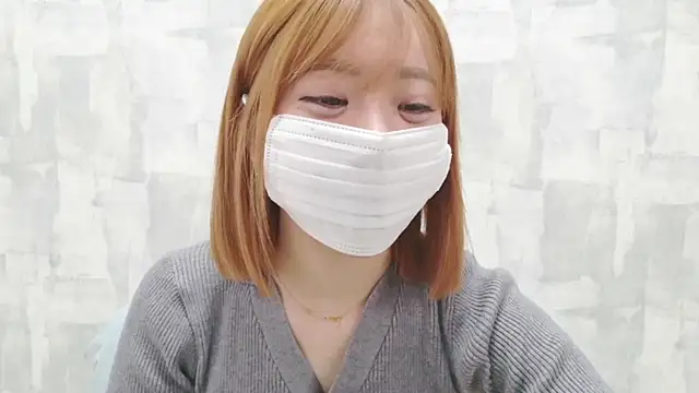 LOVE MOMO LOVE online show from January 13, 2026, 11:47 am