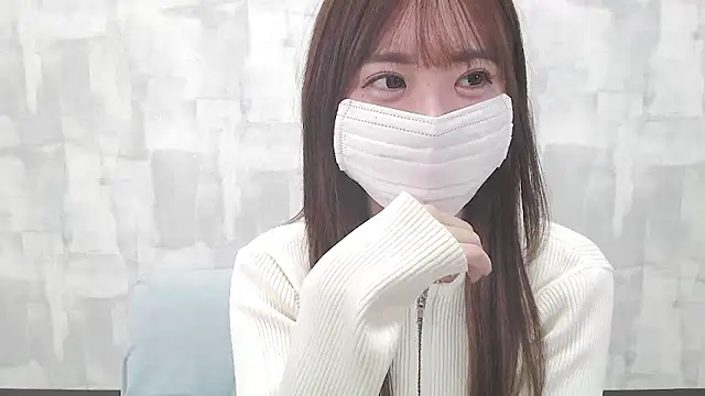 LOVE MOMO LOVE online show from November 13, 2025, 11:25 am