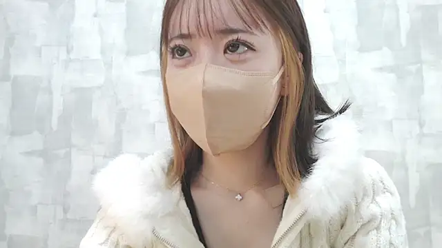 LOVE MOMO LOVE online show from January 19, 2025, 11:12 am