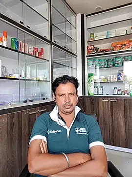 Snapshot of Raj1043 chatting on November 10, 2025, 5:45 am Raj1043 online show from November 10, 2025, 5:45 am